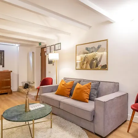 Apartment Entire Building With 4 Near The Colosseum *